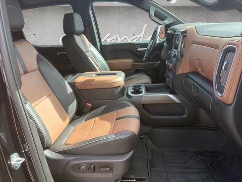 Used 2019 Chevrolet Silverado 1500 High Country w/ Technology Package AWD/4WD image 24