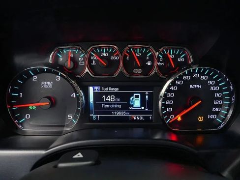 Used 2019 GMC Sierra 2500 SLT w/ Driver Alert Package AWD/4WD image 24