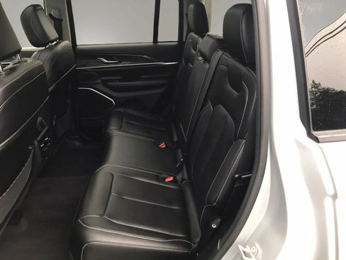 Used 2023 Jeep Grand Cherokee 4WD 4xe image 40