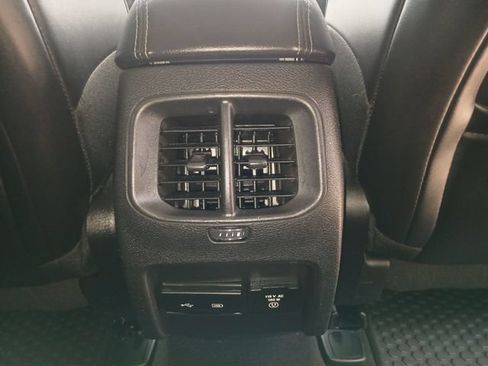 Used 2019 Jeep Cherokee Limited AWD/4WD image 46