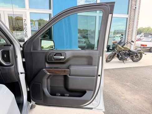 Used 2021 GMC Sierra 1500 SLT w/ SLT Convenience Package AWD/4WD image 27