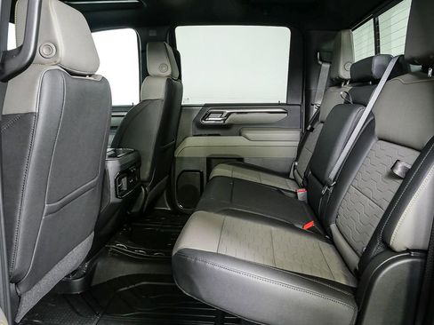 New 2026 Chevrolet Silverado 2500 ZR2 image 18