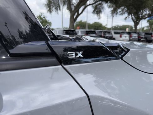 Used 2025 GMC Hummer EV 3X AWD/4WD image 14