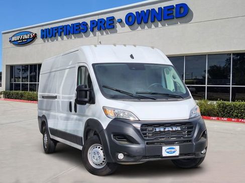 Used 2025 RAM ProMaster 2500 w/ Convenience Group image 1