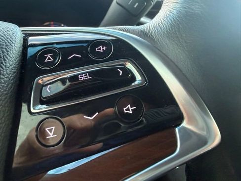 Used 2019 Cadillac Escalade Luxury image 16