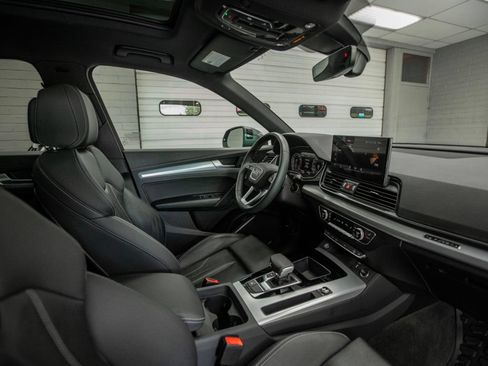 Used 2024 Audi Q5 2.0T Premium w/ Summer of Audi Package AWD/4WD image 16