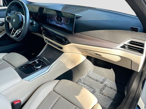 Certified 2025 BMW 330i Sedan w/ M Sport Package image 30