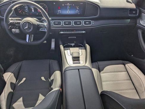 New 2026 Mercedes-Benz GLS 580 4MATIC image 14