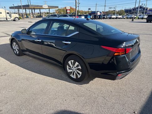 New 2025 Nissan Altima 2.5 S FWD image 4