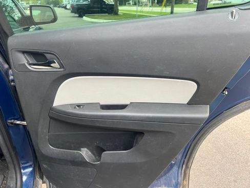 Used 2010 Chevrolet Equinox LS FWD image 13