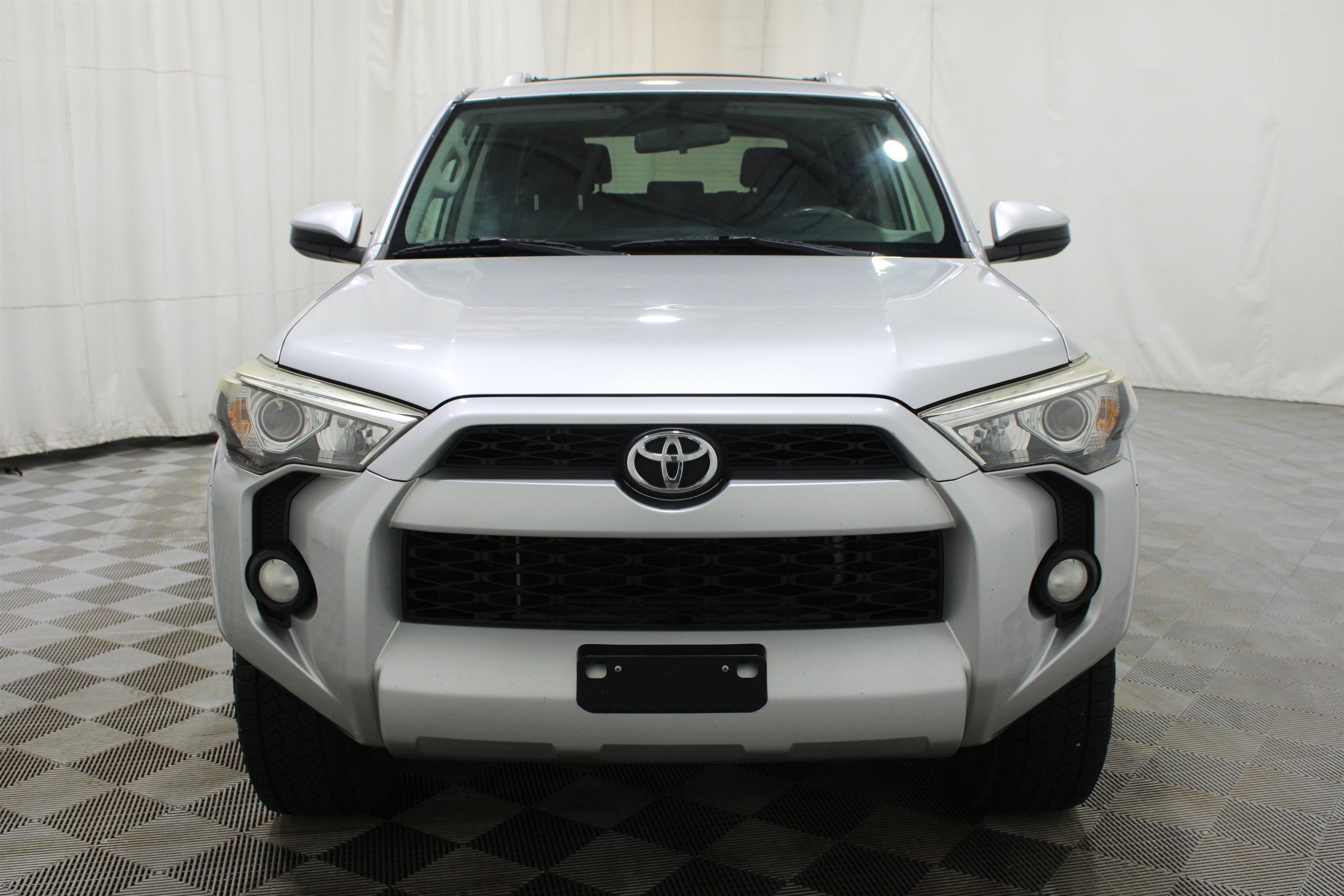Used 2014 Toyota 4Runner SR5 AWD/4WD image 35
