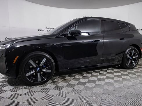 Used 2023 BMW iX xDrive50 w/ Sport Package AWD/4WD image 7
