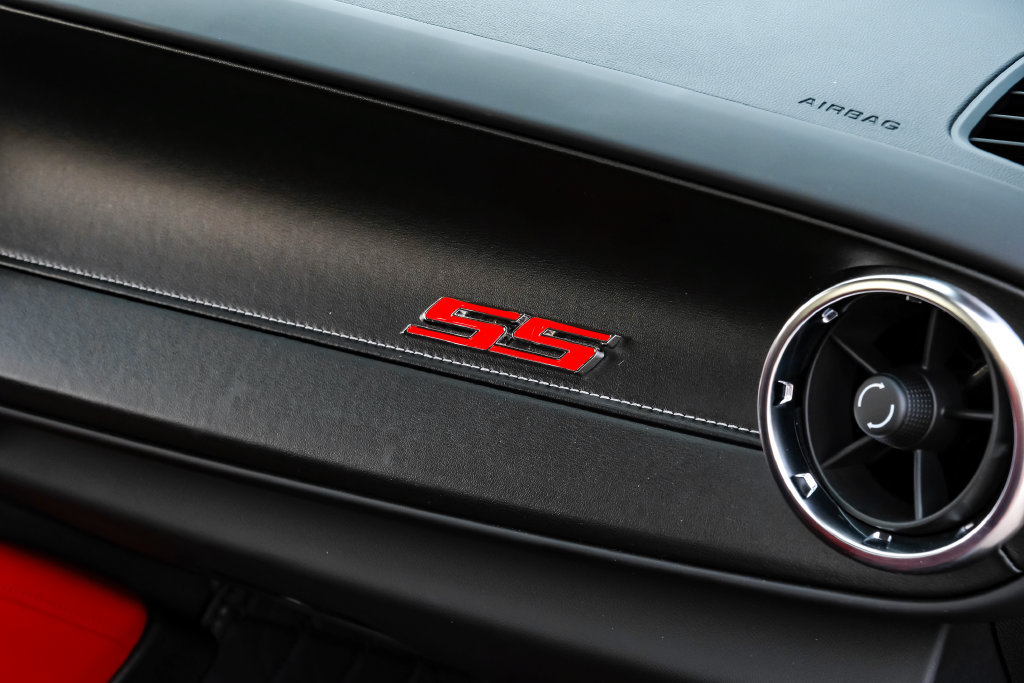 Used 2022 Chevrolet Camaro SS RWD image 31