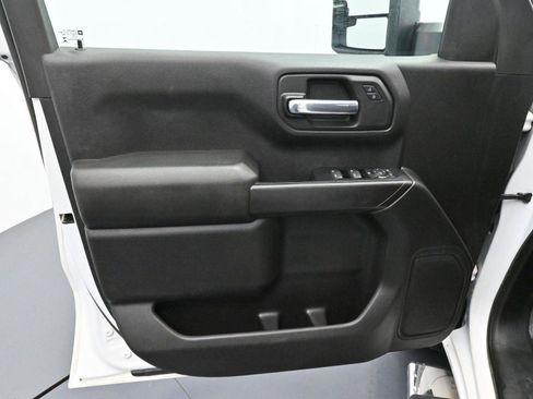 Used 2021 GMC Sierra 1500 4x4 Crew Cab w/ Sierra Value Package image 10