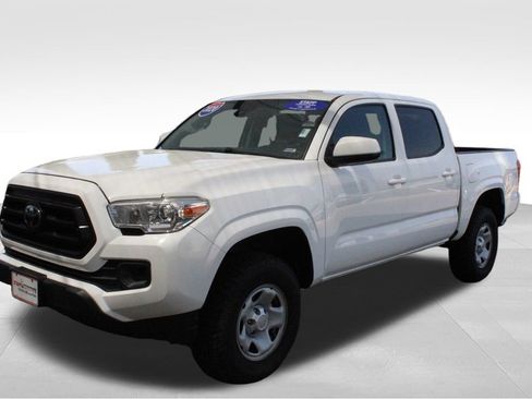 Used 2020 Toyota Tacoma SR AWD/4WD image 9