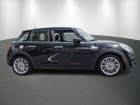 Used 2021 MINI Cooper S w/ 6.5" Touchscreen Package FWD image 8