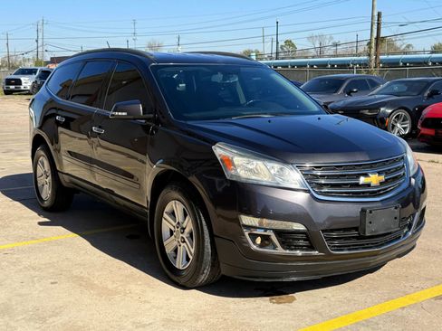 Used 2014 Chevrolet Traverse LT image 4