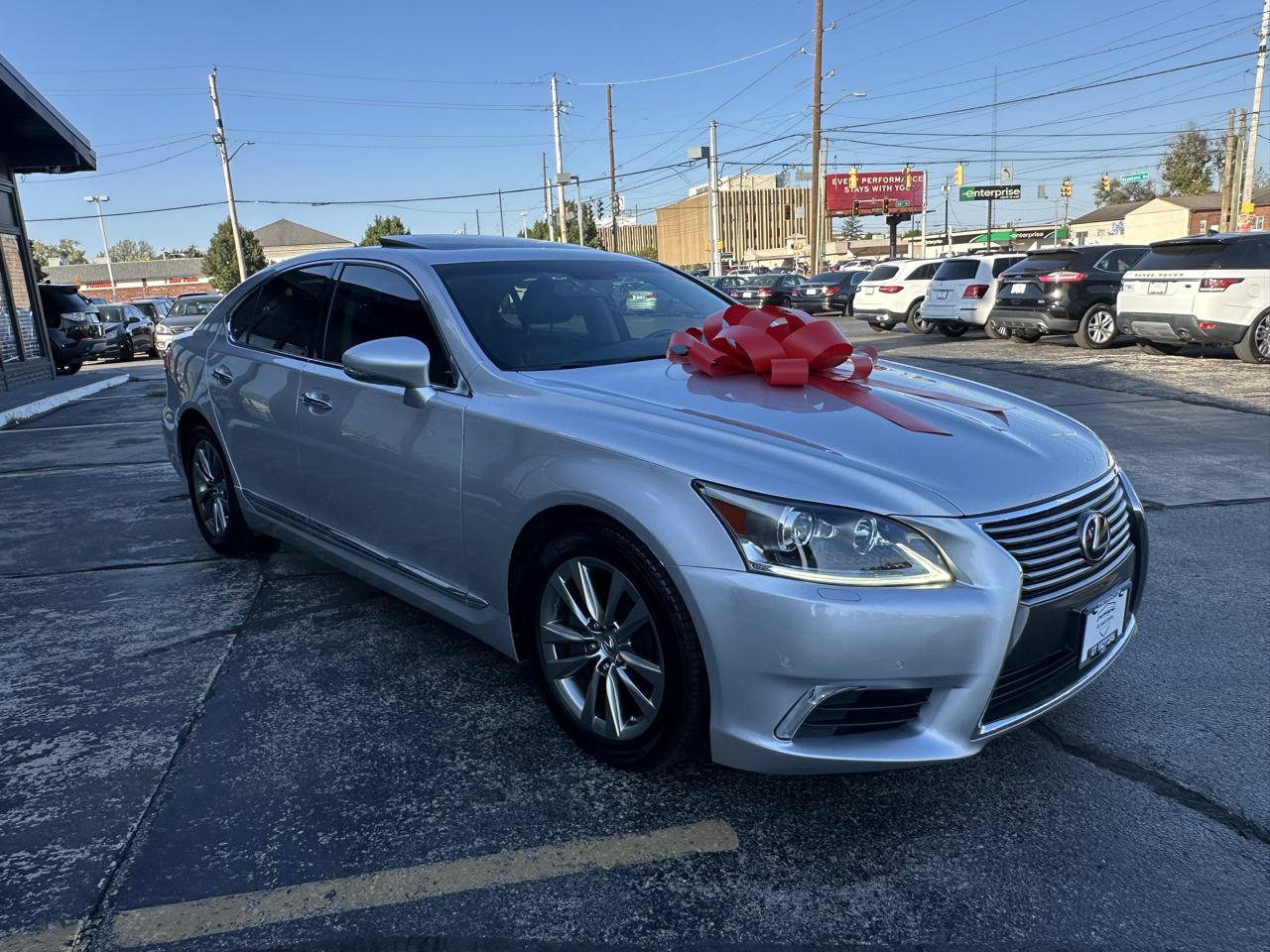 Used 2013 Lexus LS 460 AWD w/ Comfort Pkg image 3