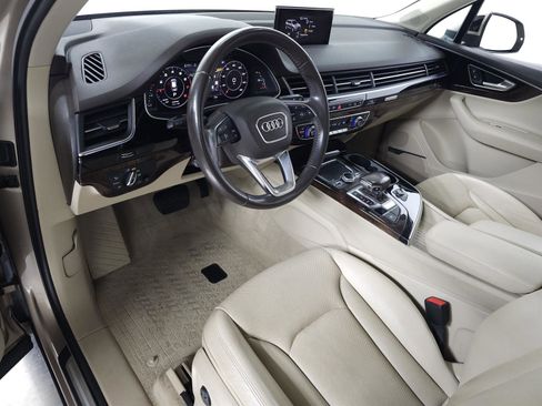 Used 2019 Audi Q7 3.0T Premium Plus w/ Premium Plus Package image 17