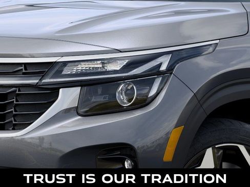 New 2026 Kia Seltos EX image 10