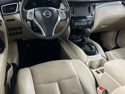 Used 2016 Nissan Rogue SL w/ SL Premium Package image 24