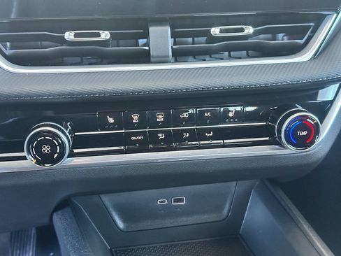 New 2026 Chevrolet Equinox ACTIV image 6