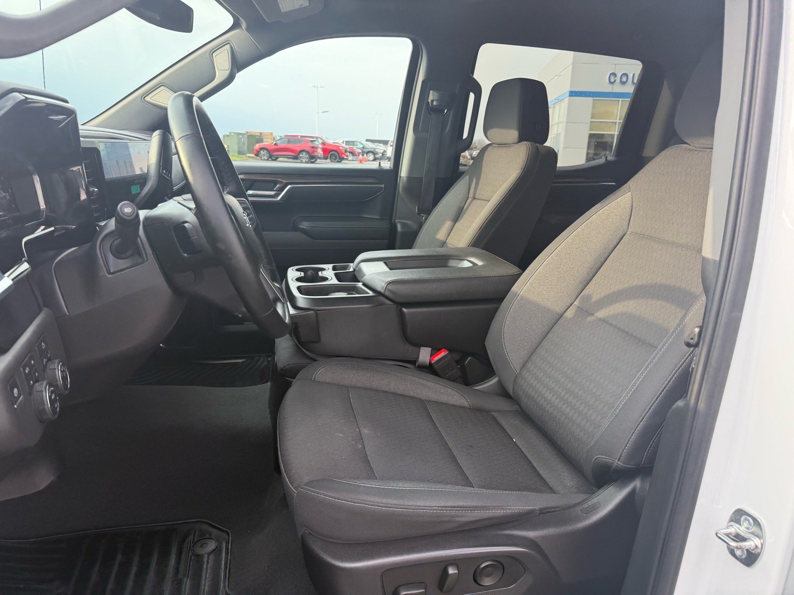 Used 2025 Chevrolet Silverado 1500 RST w/ Z71 Off-Road Package AWD/4WD image 13