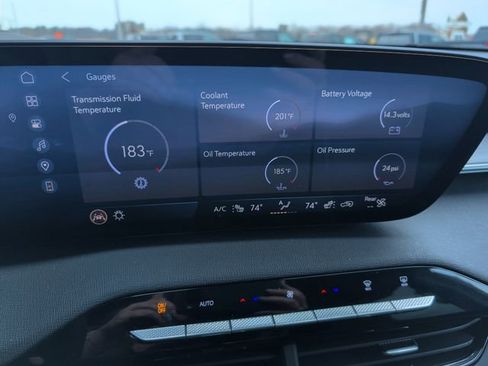 Certified 2025 Buick Enclave Preferred FWD image 16
