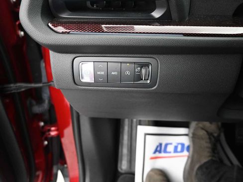 Used 2024 Chevrolet Traverse RS w/ LPO, Floor Liner Package AWD/4WD image 18