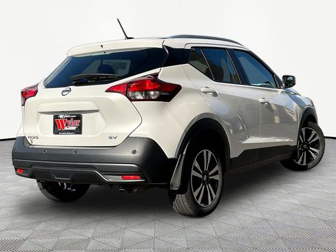 Used 2020 Nissan Kicks SV FWD image 6