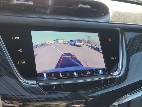 Used 2024 Cadillac XT6 Premium Luxury w/ Technology Package image 25