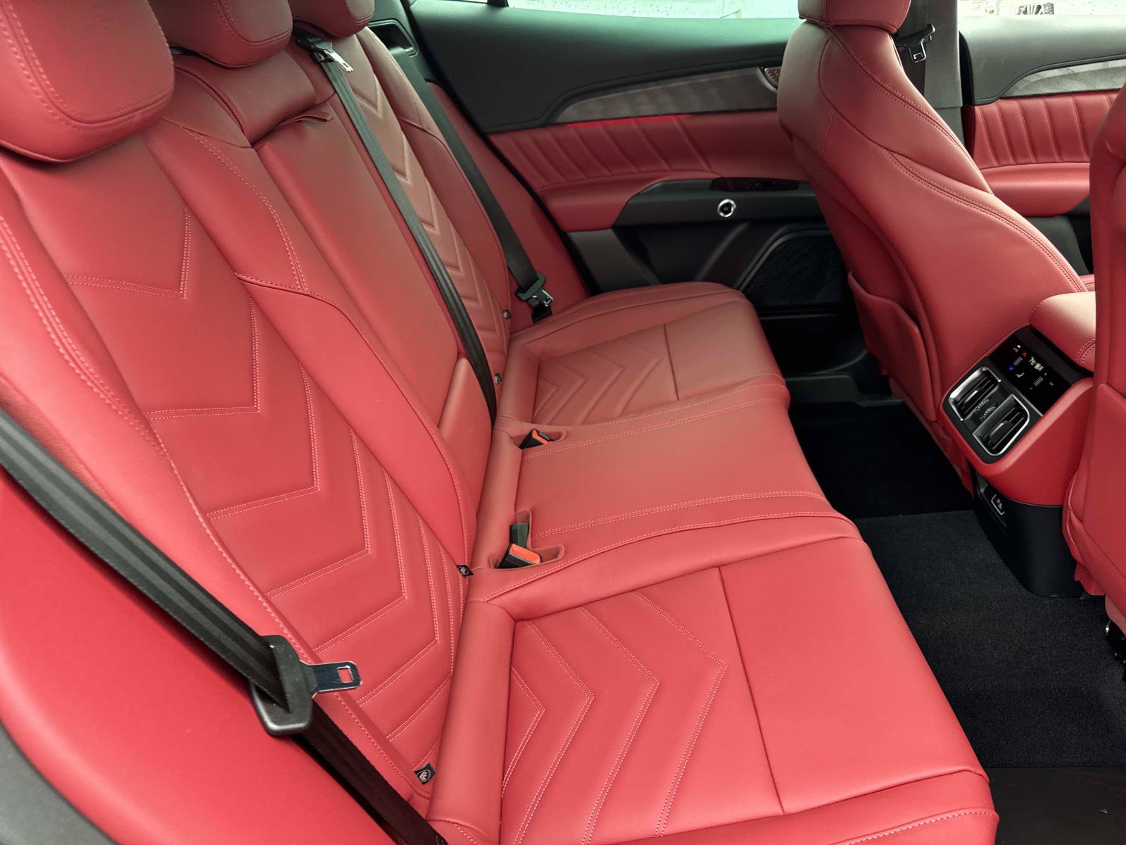Used 2026 Maserati Grecale Modena AWD/4WD image 23