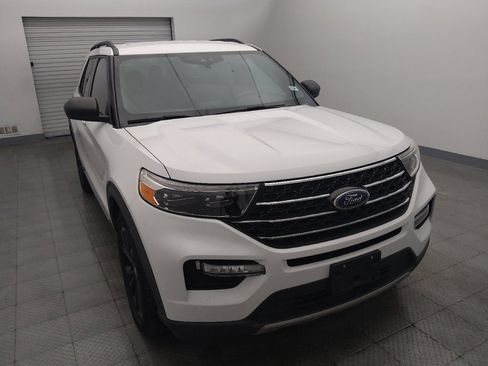 Used 2020 Ford Explorer XLT w/ Equipment Group 202A RWD image 14