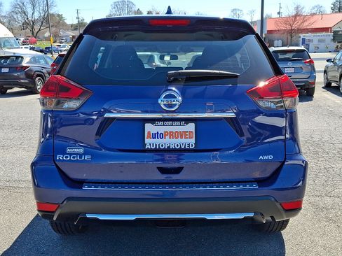 Used 2018 Nissan Rogue S image 5