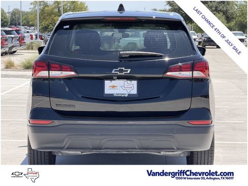 Used 2024 Chevrolet Equinox LS w/ Midnight Edition FWD image 5