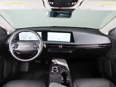 Used 2024 Kia EV6 Wind w/ Wind Technology Package AWD/4WD image 3