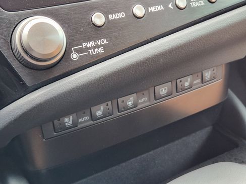 Used 2023 Lexus ES 350 Ultra Luxury image 21