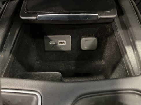 Used 2021 Cadillac XT4 Premium Luxury image 20