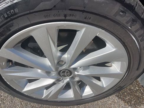 Used 2023 Toyota Camry LE image 9