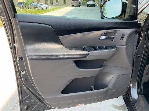 Used 2016 Honda Odyssey Touring Elite image 30