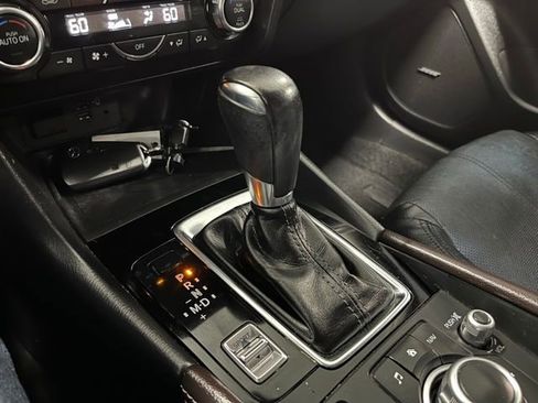 Used 2017 MAZDA MAZDA3 Grand Touring w/ Premium Equipment Package FWD image 25