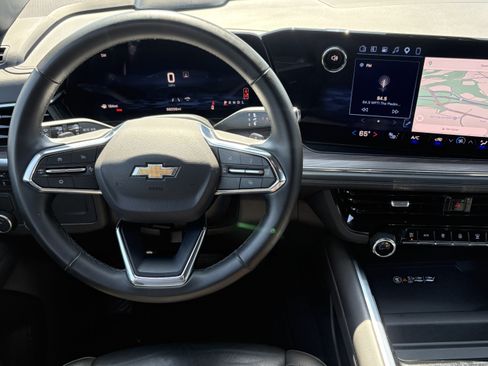 Used 2025 Chevrolet Tahoe LT RWD image 13