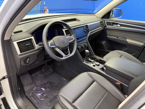 Certified 2023 Volkswagen Atlas SE AWD/4WD image 11