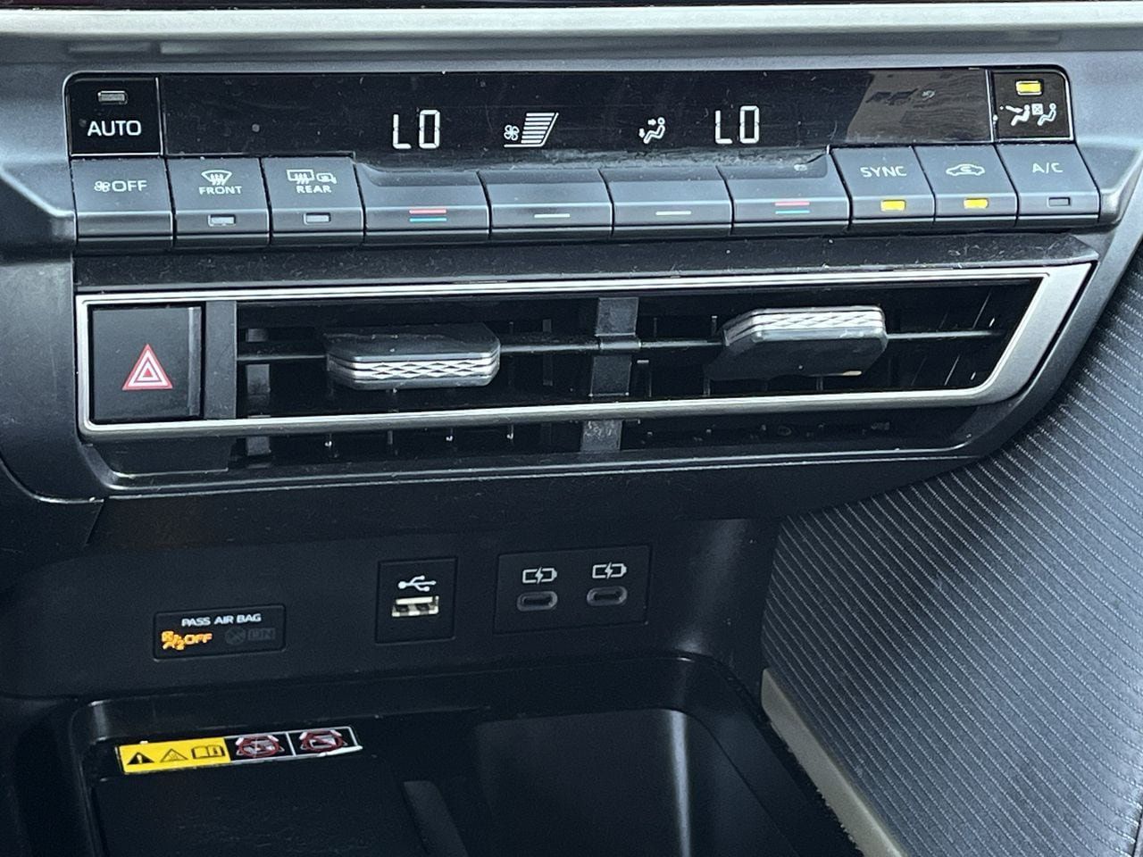 Used 2025 Toyota Camry SE FWD image 18