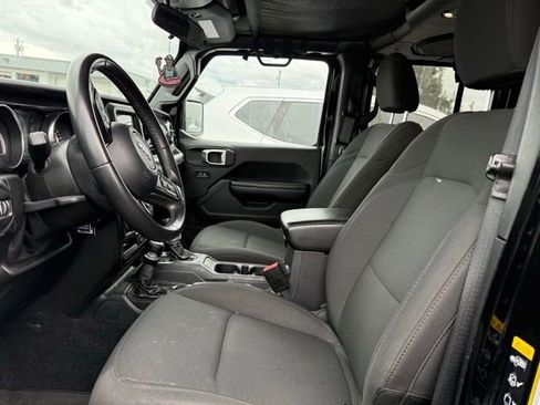 Used 2021 Jeep Wrangler Unlimited Sport image 12
