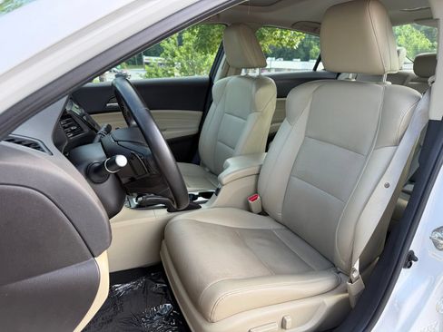 Used 2017 Acura ILX FWD image 37