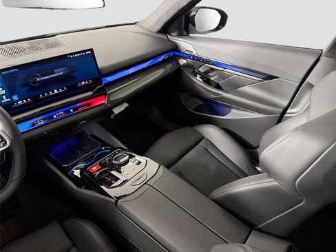 New 2026 BMW M5 w/ Executive Package AWD/4WD image 25