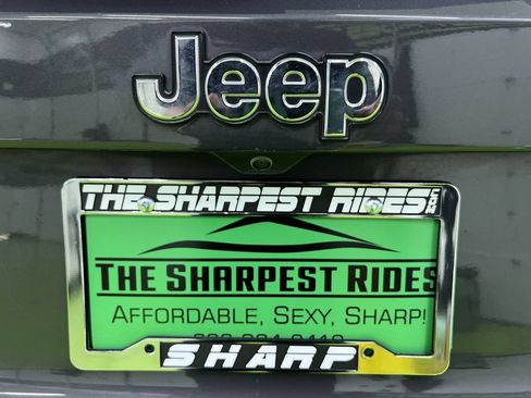 Used 2023 Jeep Renegade Latitude AWD/4WD image 12
