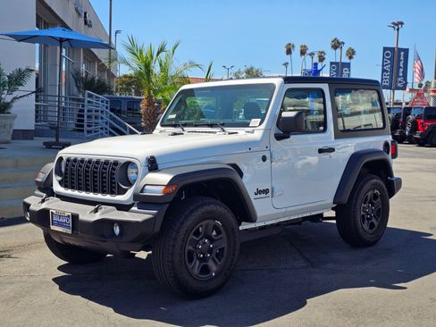 Used 2026 Jeep Wrangler Sport AWD/4WD image 4