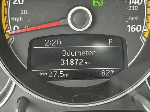 Used 2016 Volkswagen Beetle 1.8T Dune FWD image 17